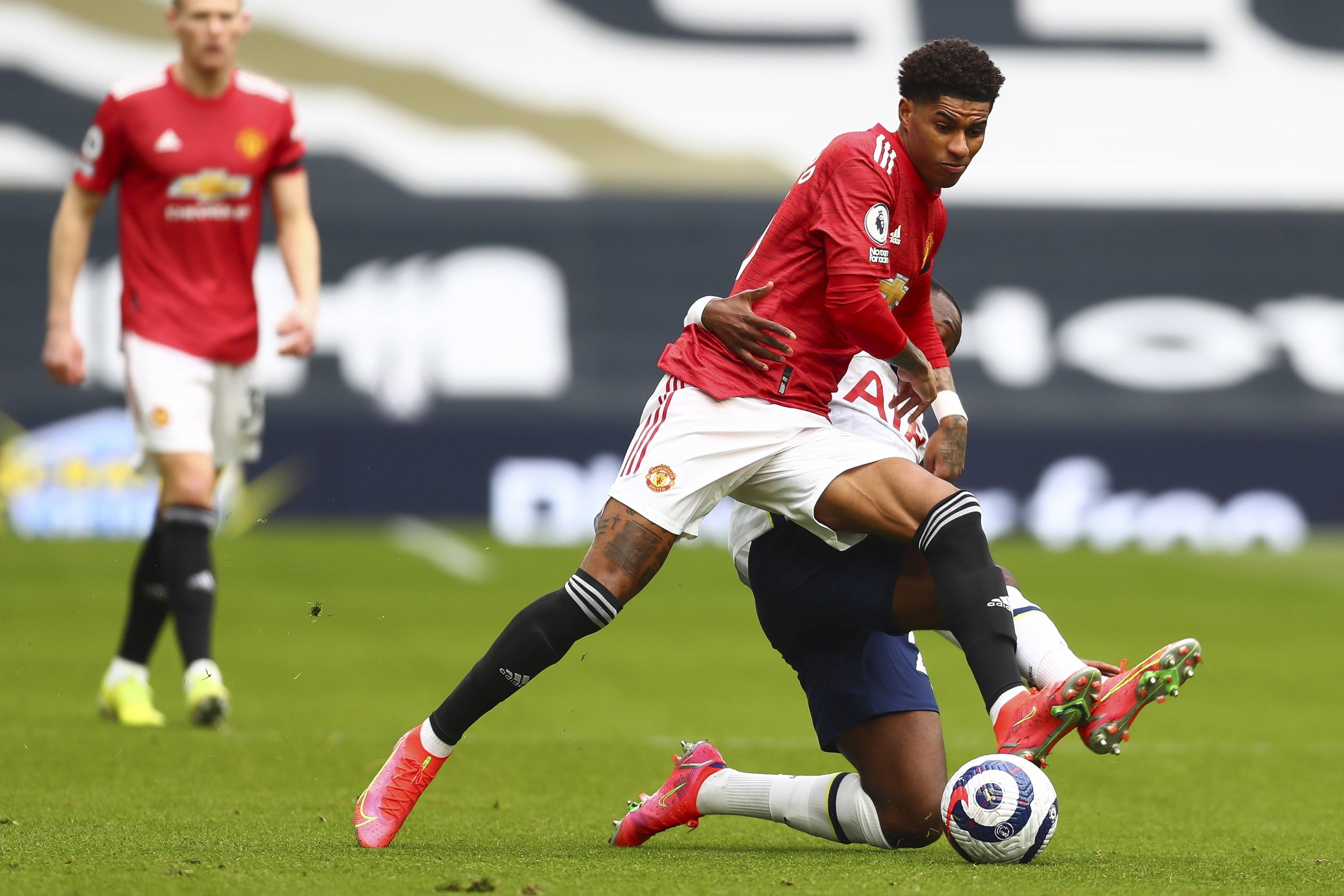 先出售球员 先出售球员